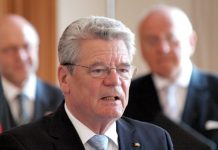 Gauck würdigt Koschnick als leidenschaftlichen Kämpfer für Demokratie