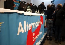 Union, SPD und FDP werfen AfD "Geschichtsrevisionismus" vor